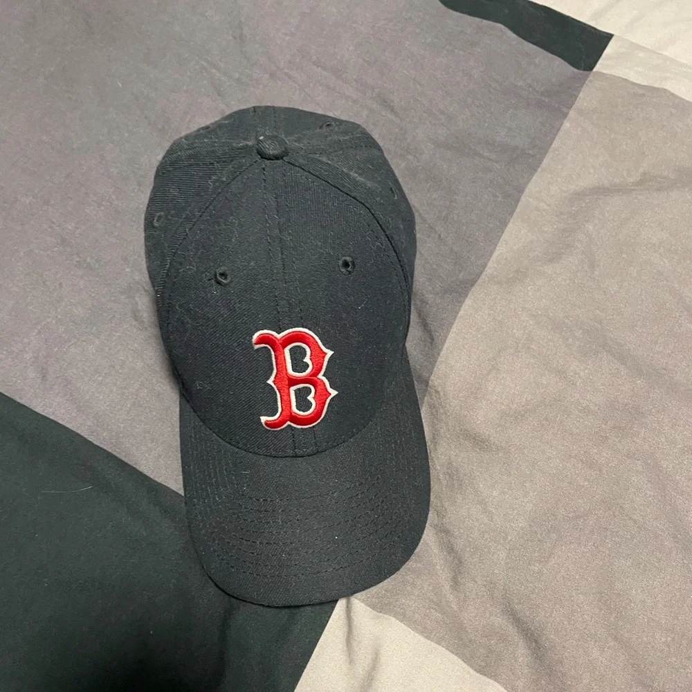 Hat - Picture 2 of 4